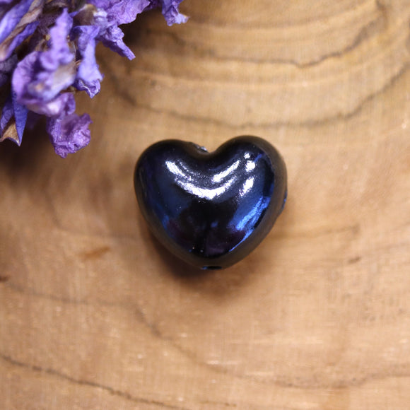 Kraal zwart - keramieken hart metallic