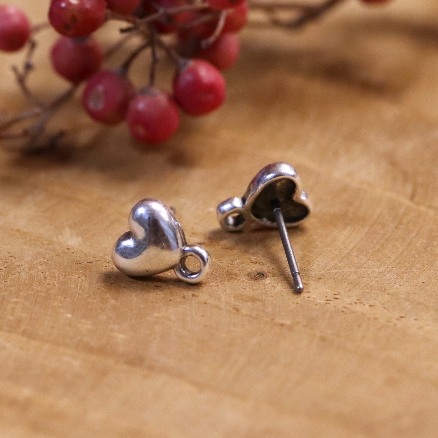DQ SILVER heart stud earring