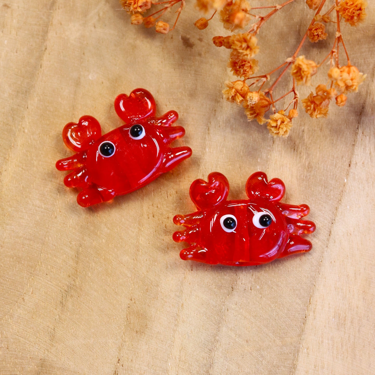 Red bead - glass bead crab