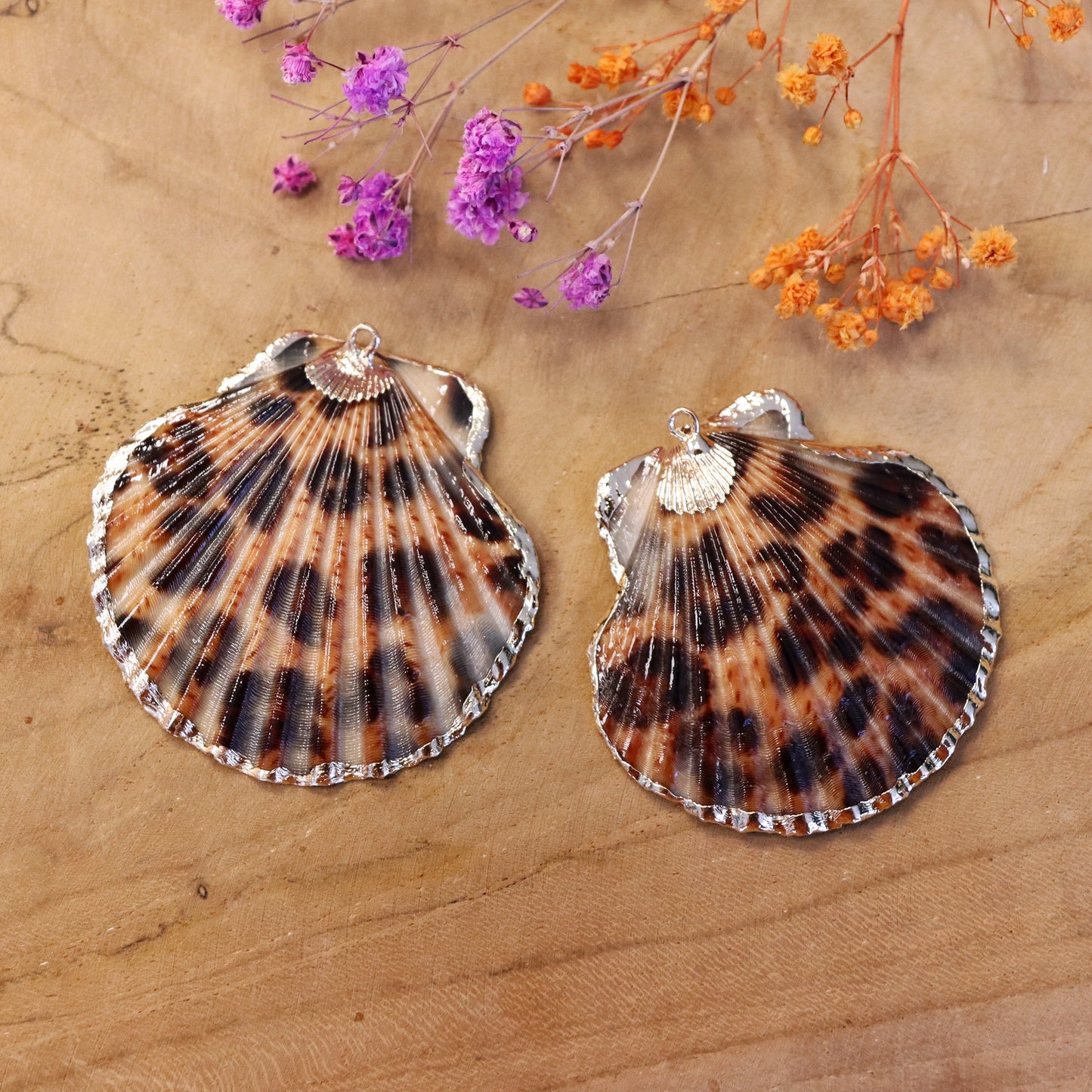 Muschel-Anhänger mit Leopardenmuster