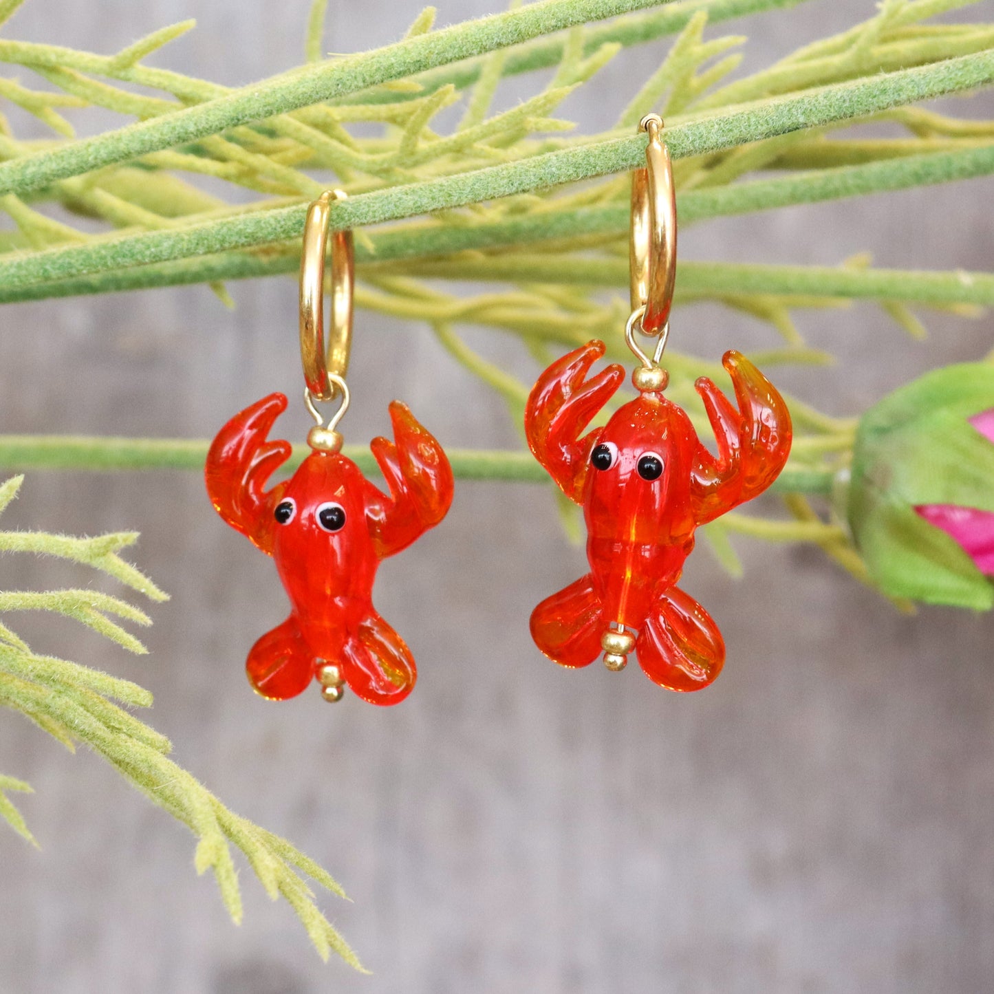 Stainless steel earrings with crab