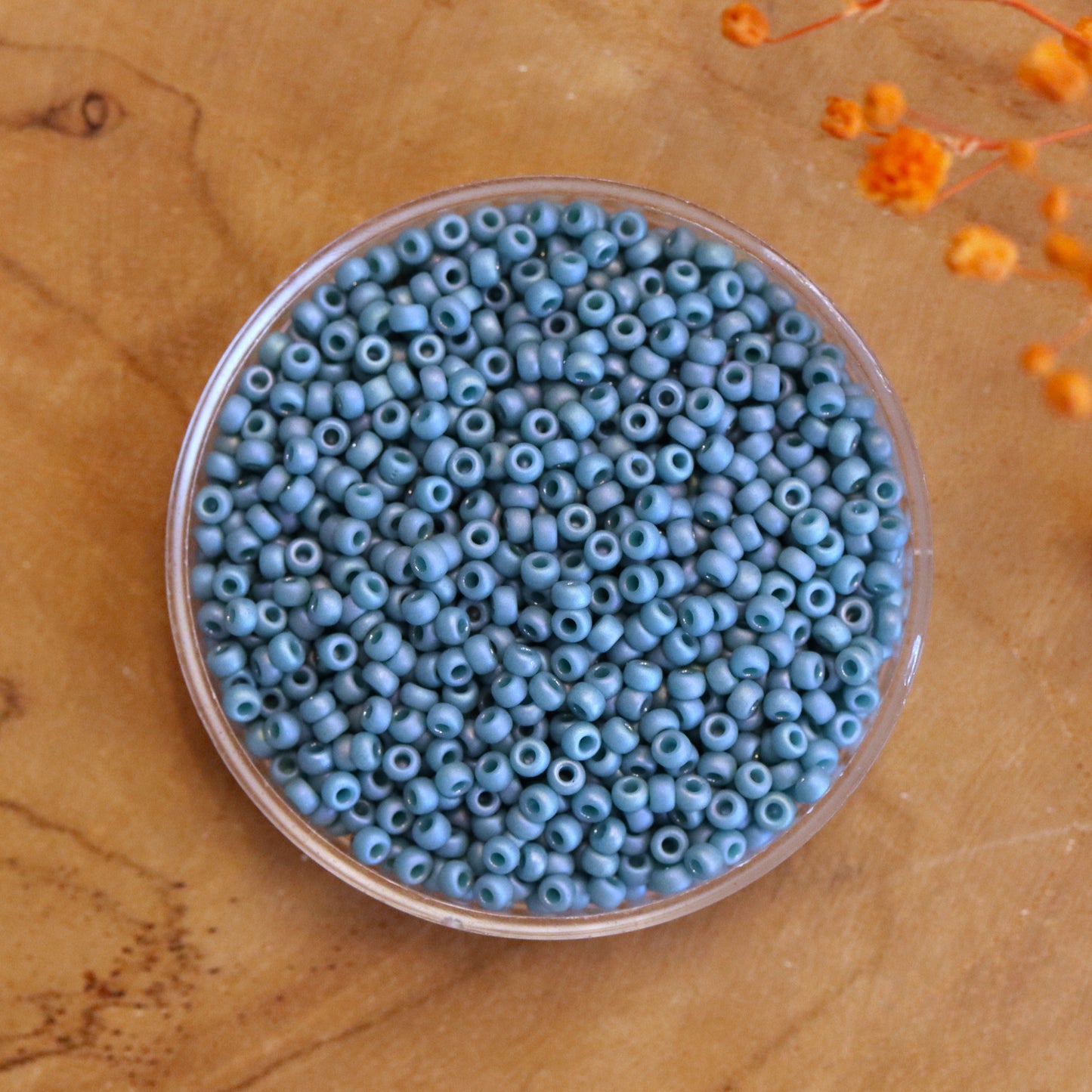 MR11-4702 Opak glasiert mattiert Regenbogen Pfau 10 Gramm