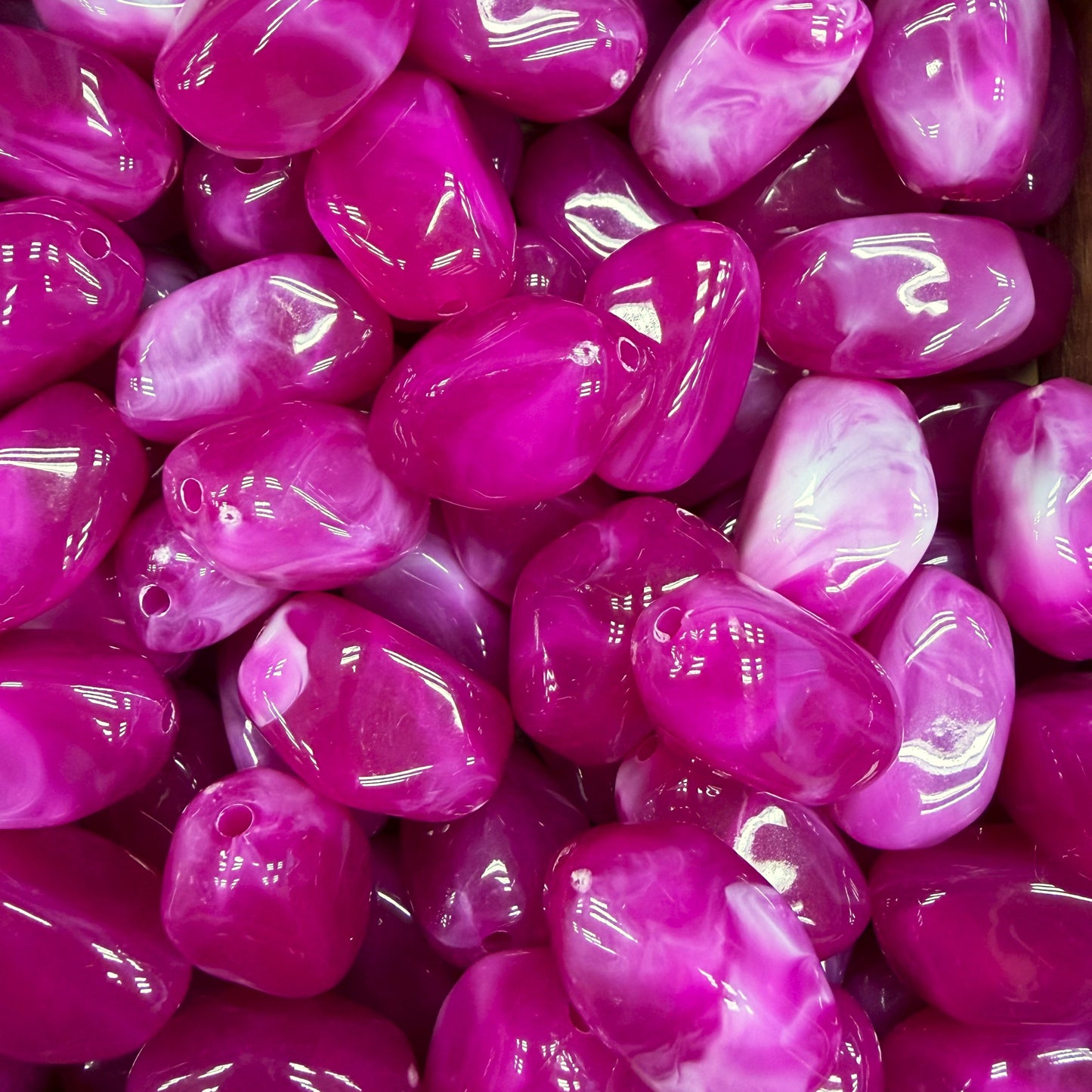 Nugget acryl kraal - fuchsia