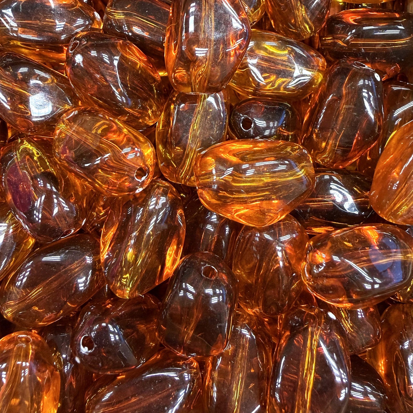 Nugget acryl kraal - transparant amber