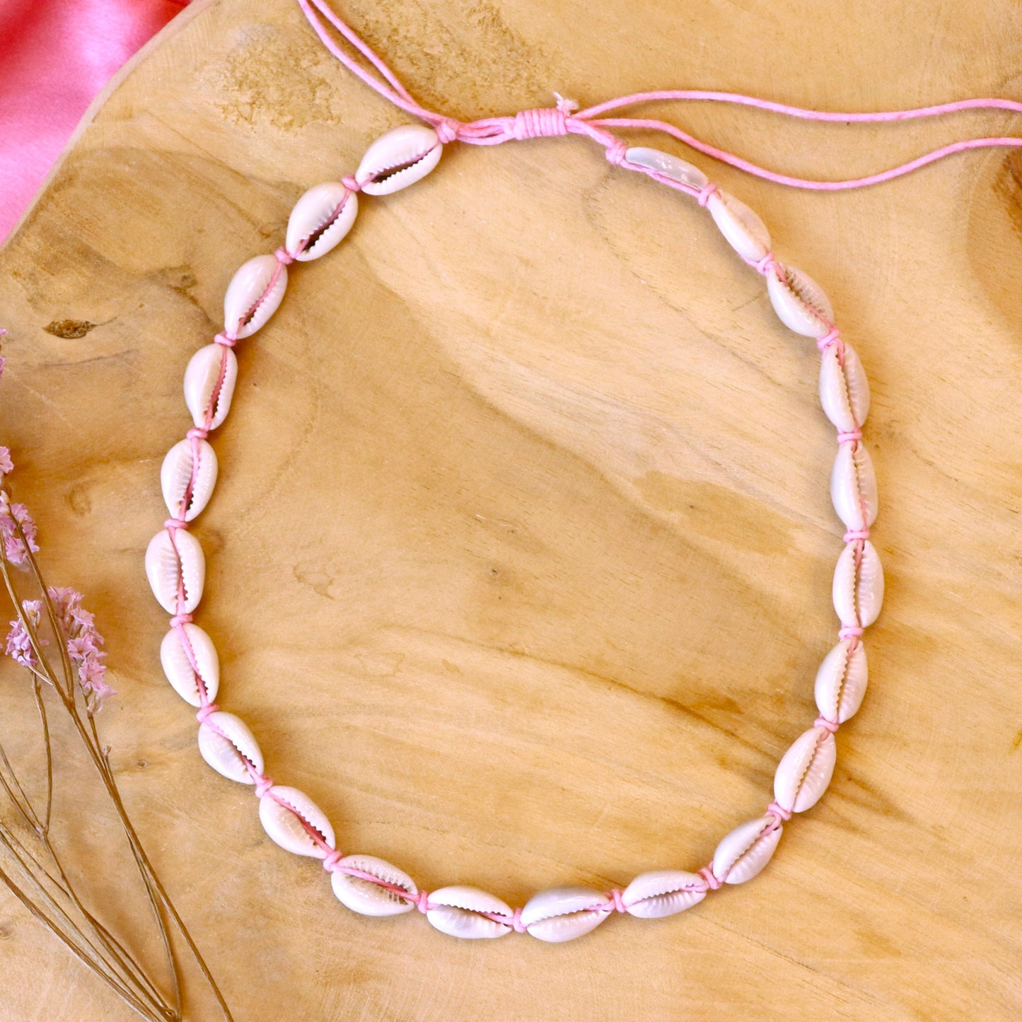 Geknoopte schelpketting - lichtroze