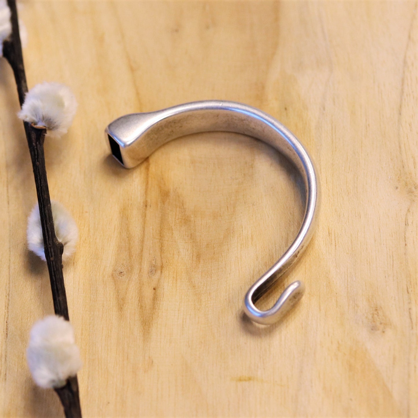 Havle bracelet with hook DQ silver