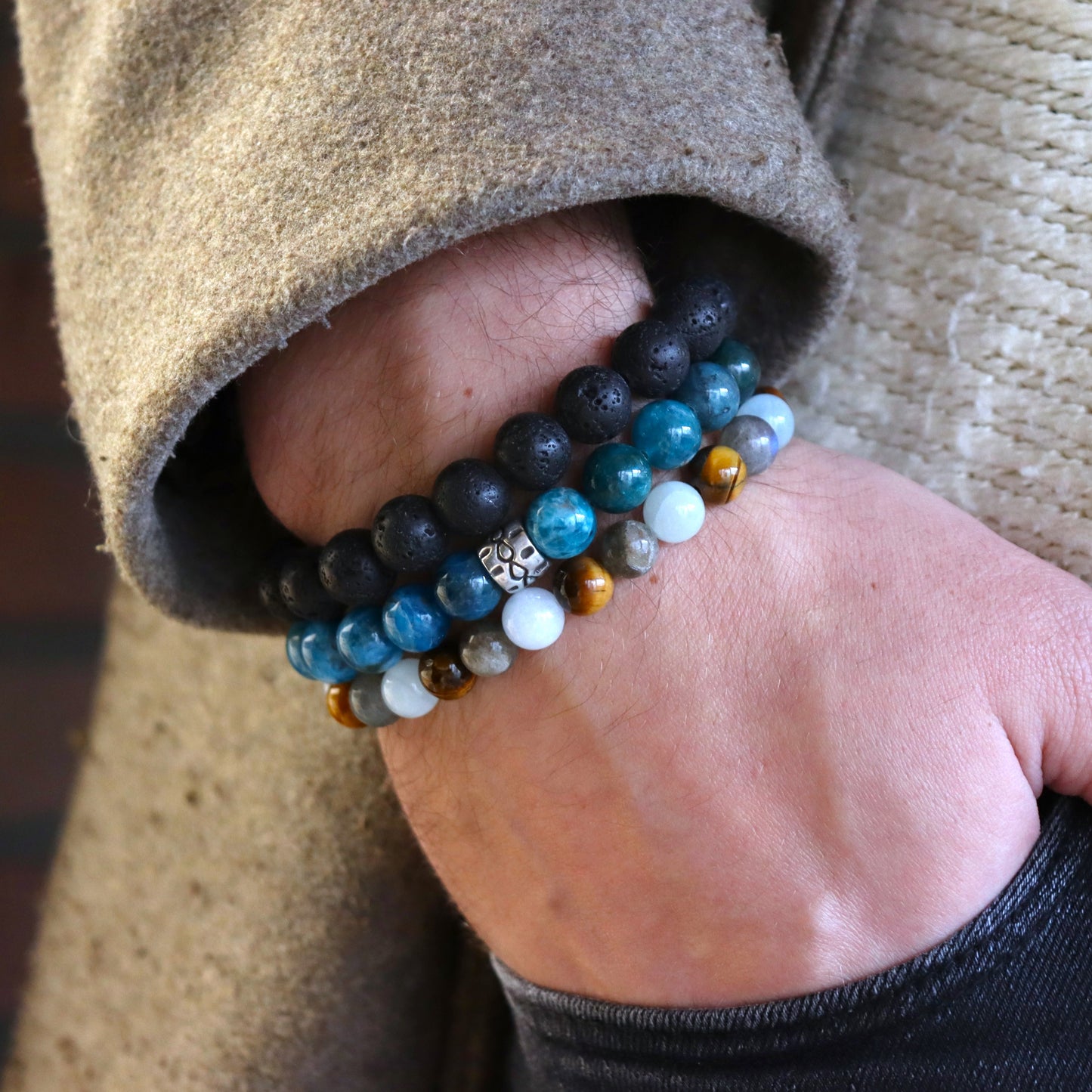 Men's bracelet with apatite