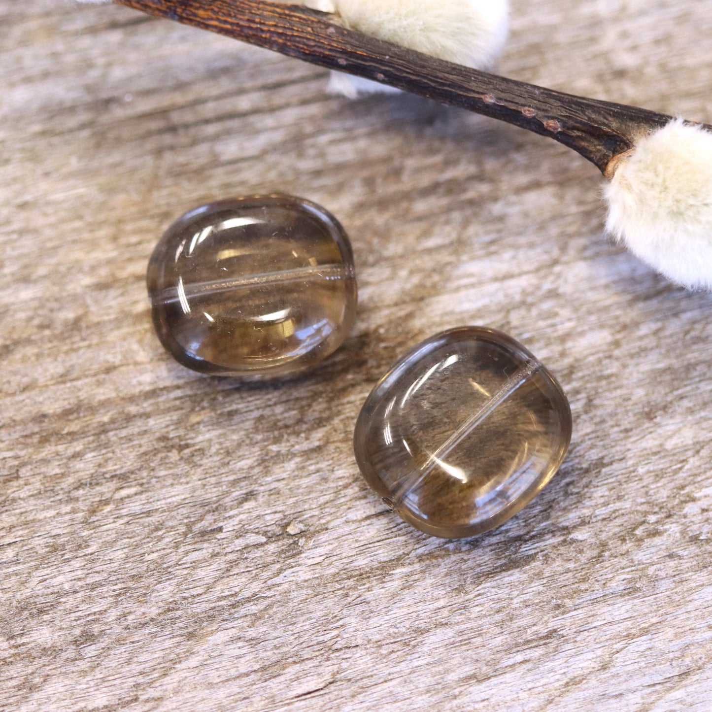 Perle grau - Glasperle abgerundet flach Rechteck