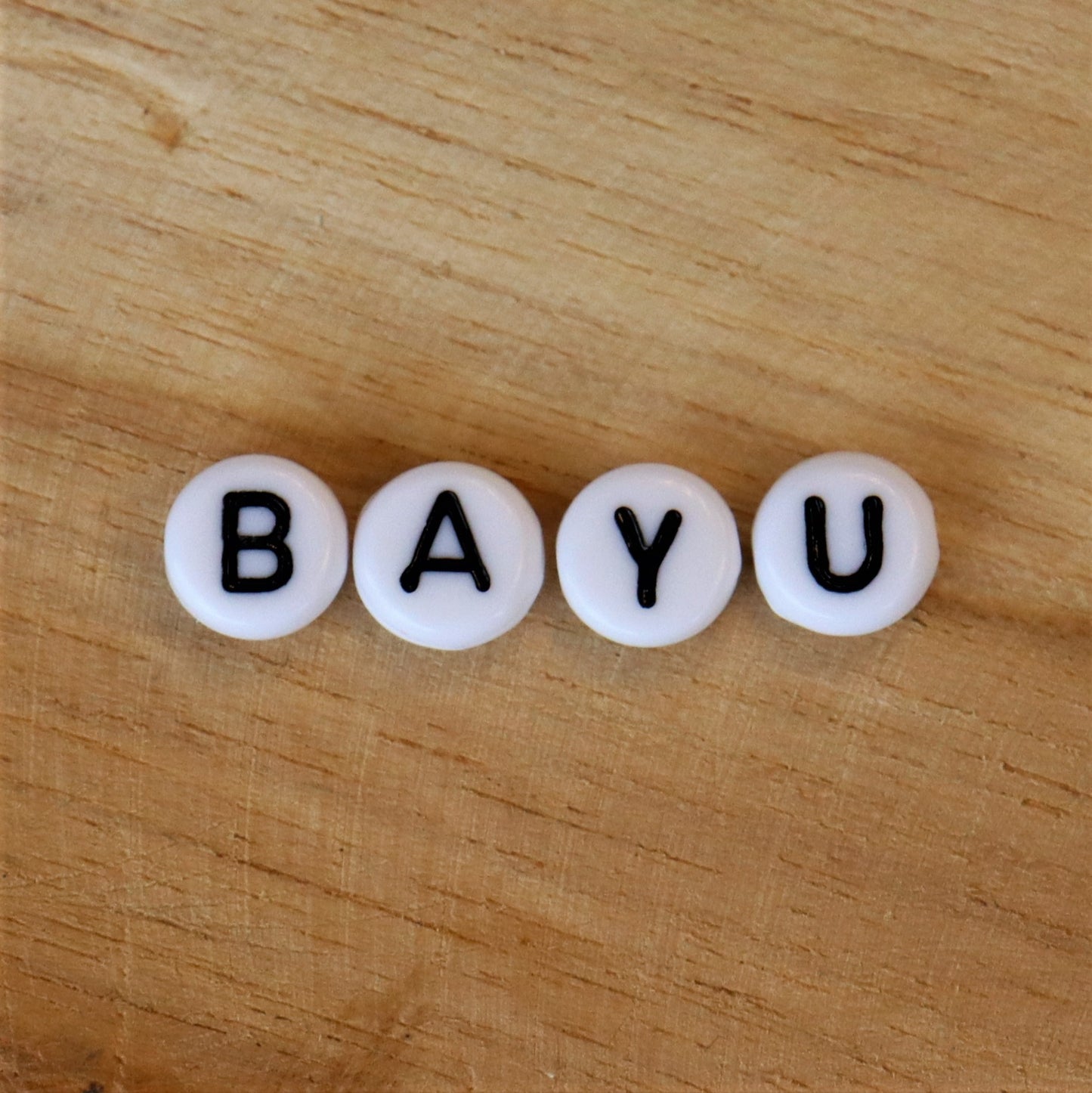 Buchstabenperlen Box weiß mit schwarz