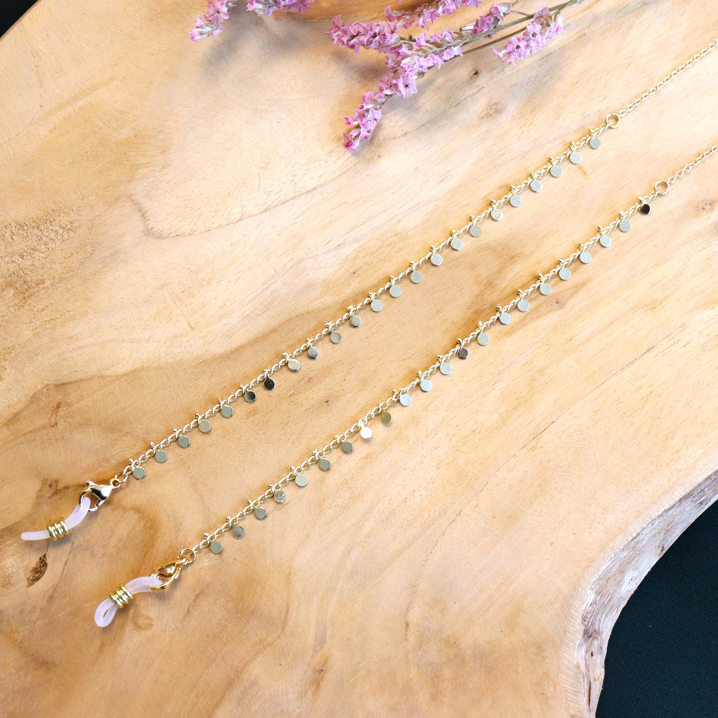 Sunglasses cord with small coins