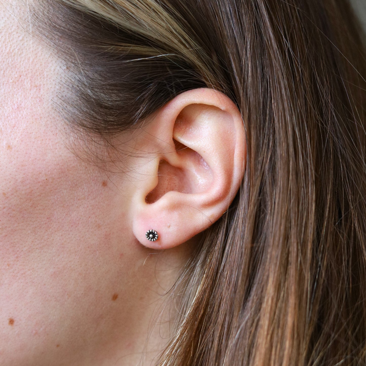 925 sterling silver flower stud earring