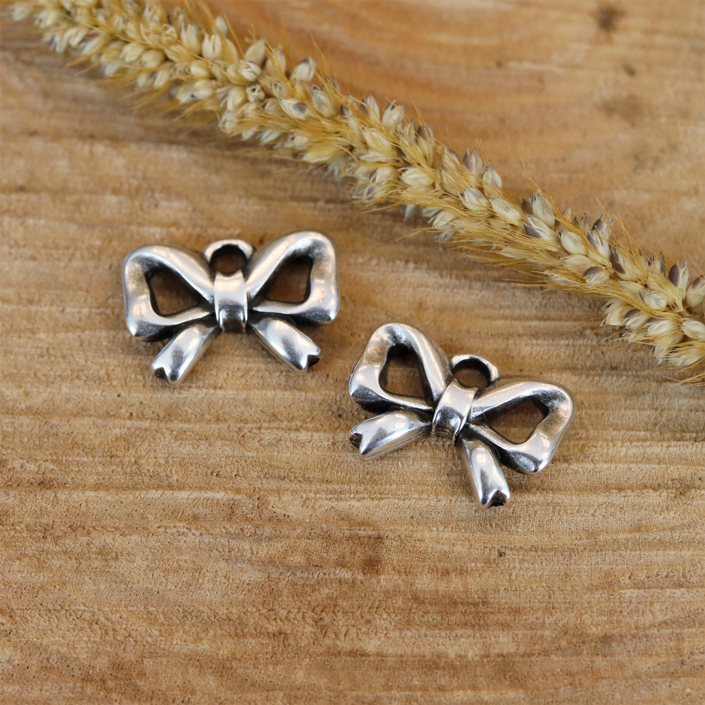 DQ Silber Schleife Anhänger