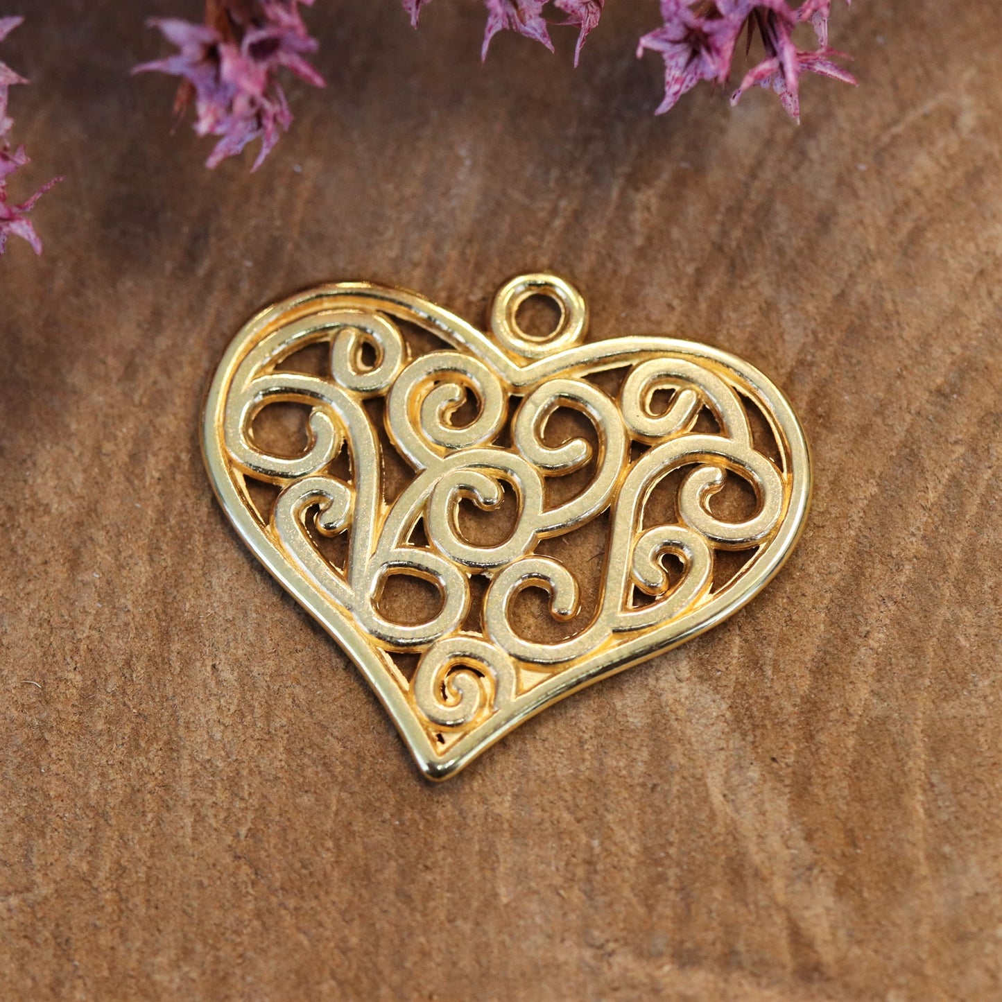 Bedel DQ GOUD sierlijk groot hart