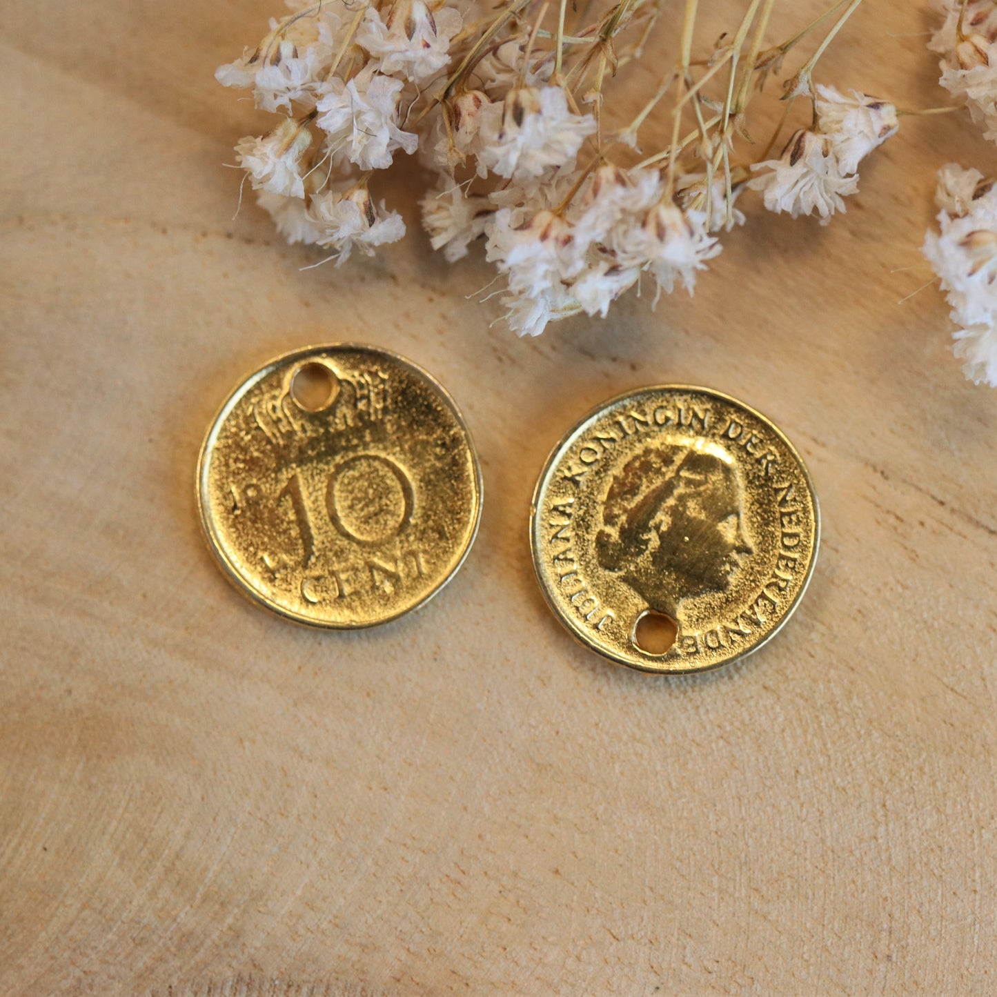 DQ GOLD 10 cent pendant