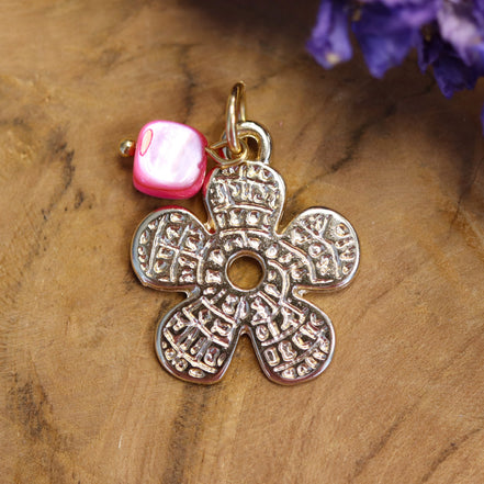 Necklace charm flower with shell