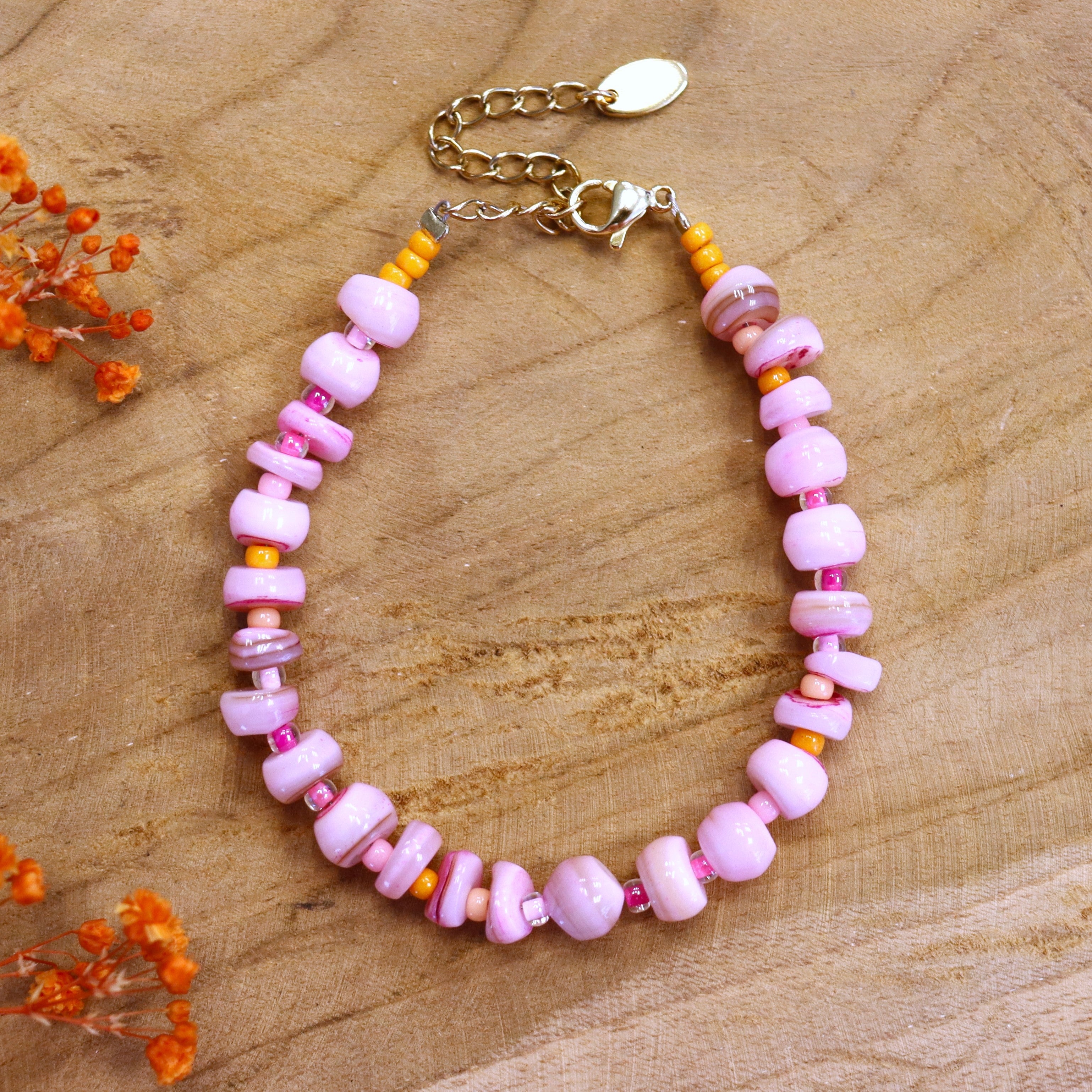 Armband met roze schelp