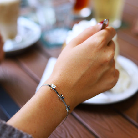 Stainless steel bracelet - flowers silver