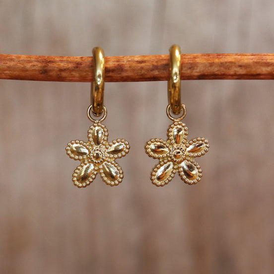 Stainless steel oorbellen met bloemetje goud