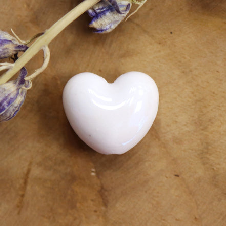Kraal wit - keramieken hart