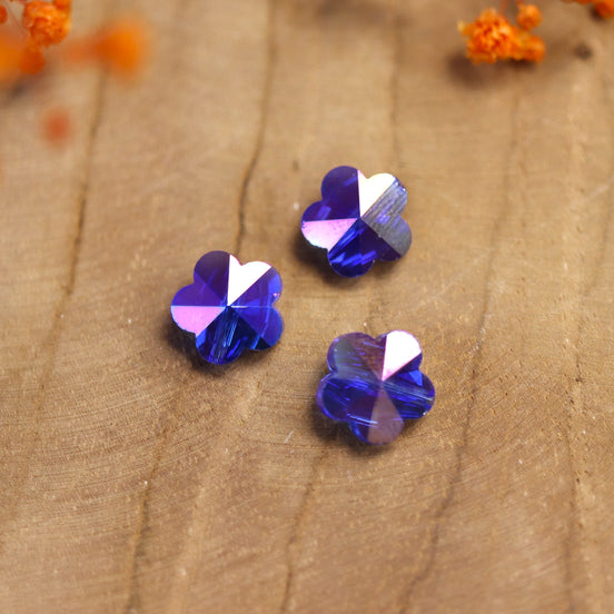Kraal blauw - facetgeslepen bloem