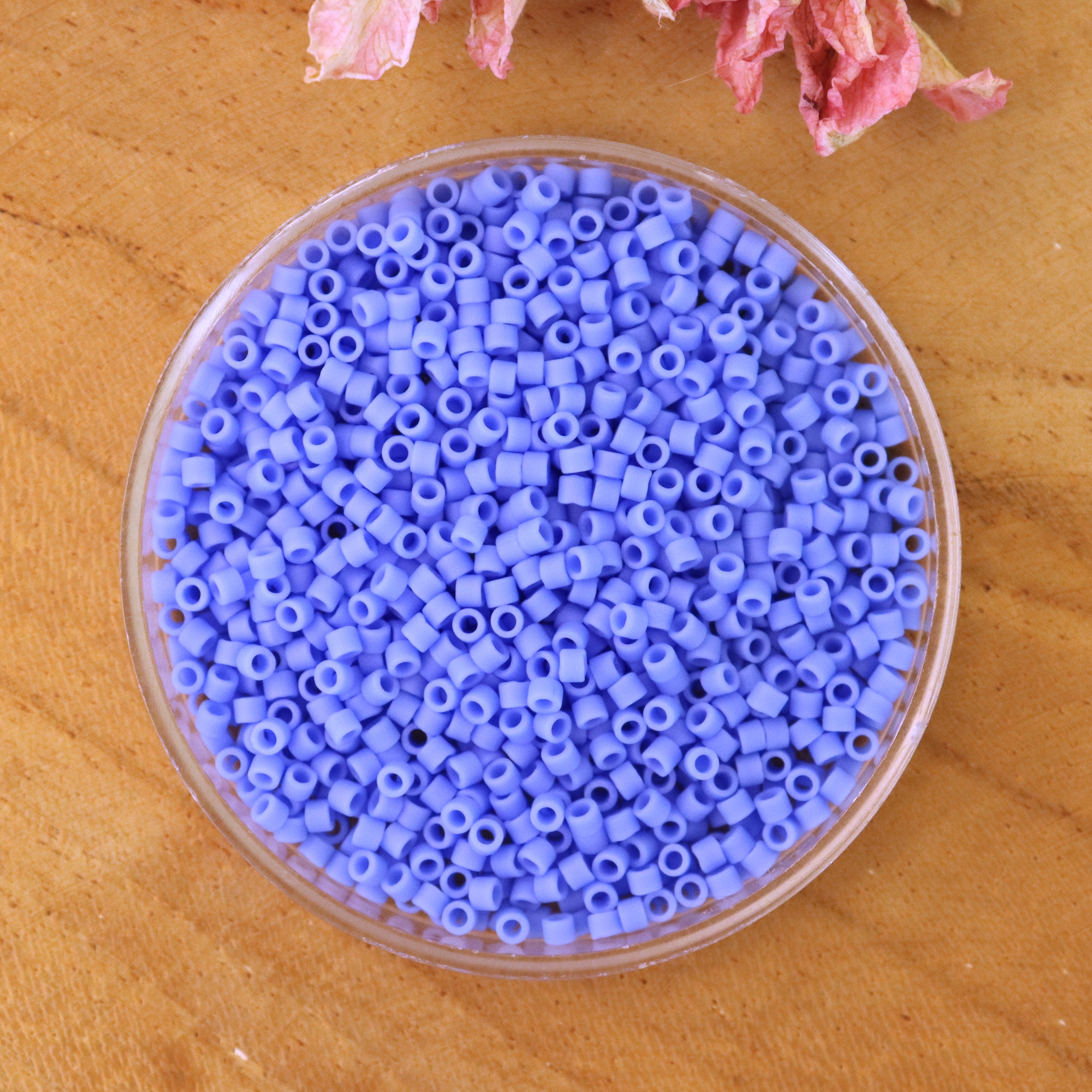 DB-1137 Opaque agate blue 5 grams