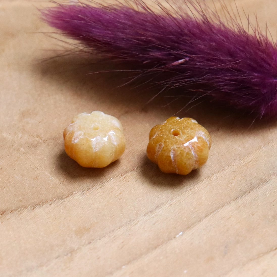Pumpkin-shaped jade topaz bead