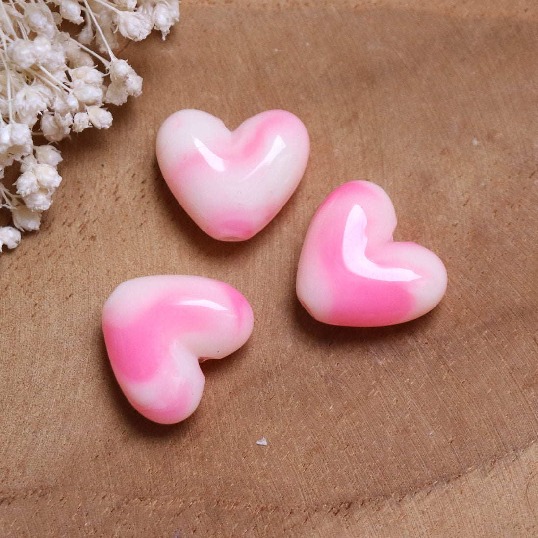 Acrylic bead pink heart