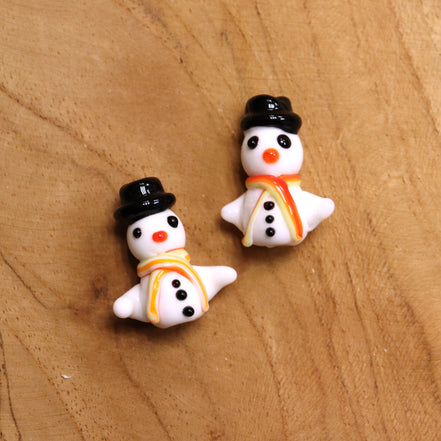 Kraal wit - lampwork sneeuwpop