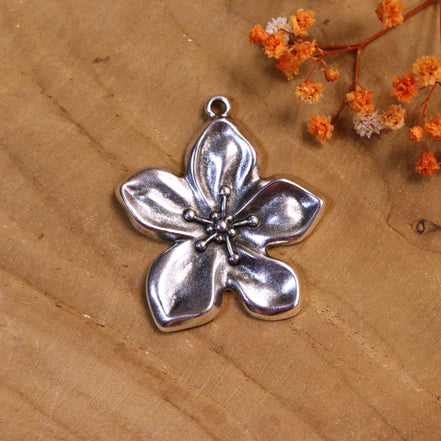 DQ silver pendant large flower 