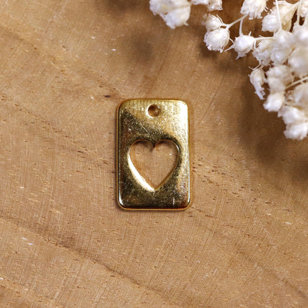 DQ GOLD pendant rectangle with open heart