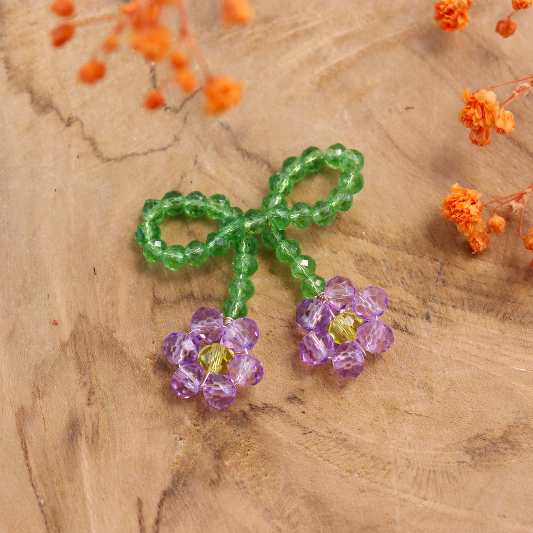 Charm bead flower - bow lilac