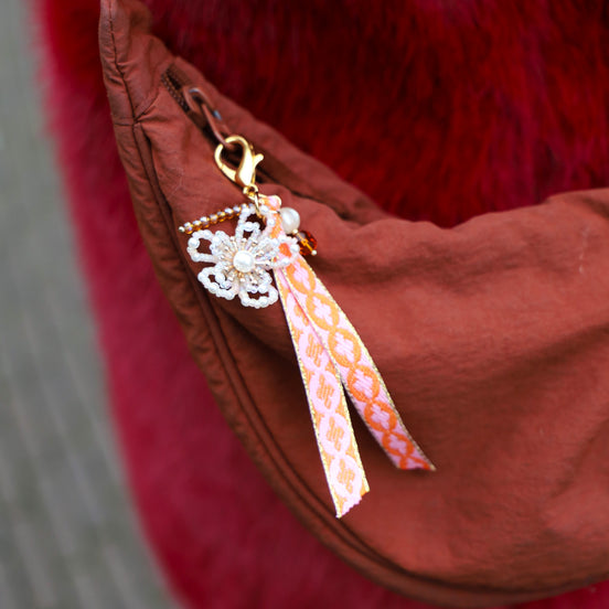Bag charm - kralenbloem