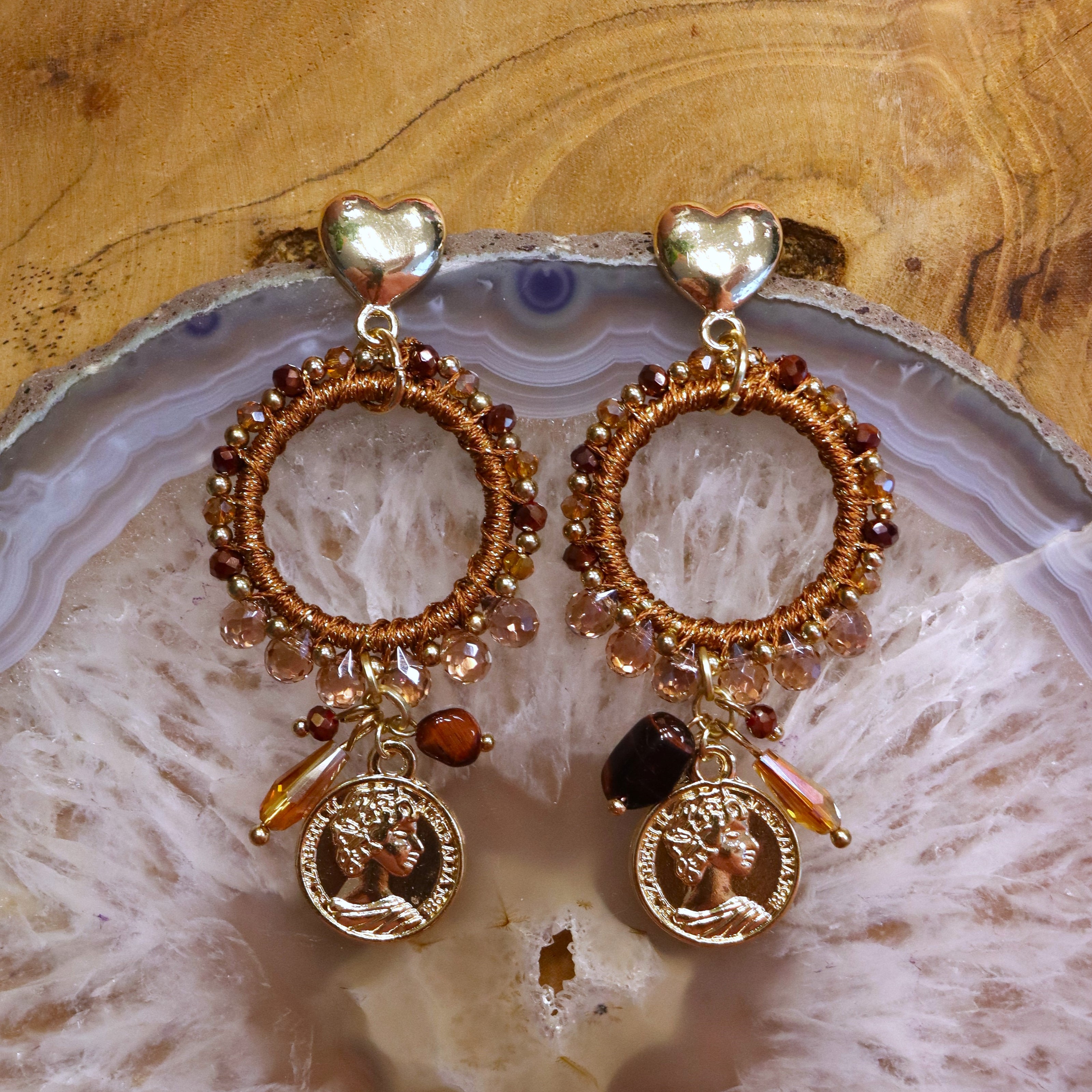 Statement oorbellen - met hart en munt bruin