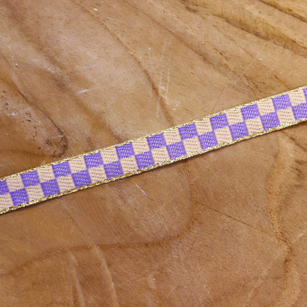 Ribbon cubes yellow-purple
