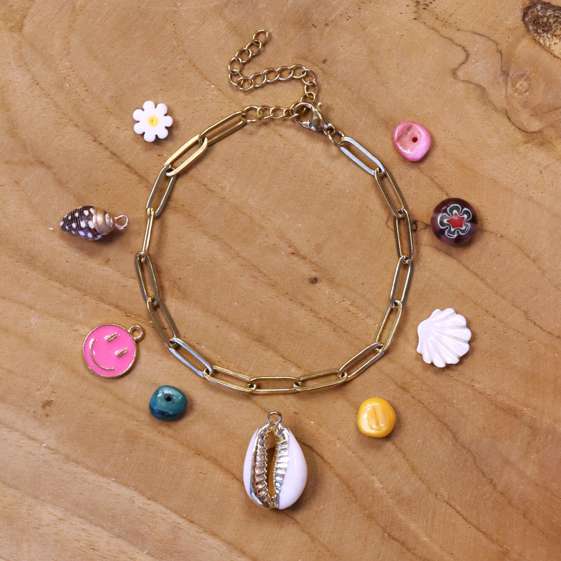 zelf bedelarmband ontwerpen goud