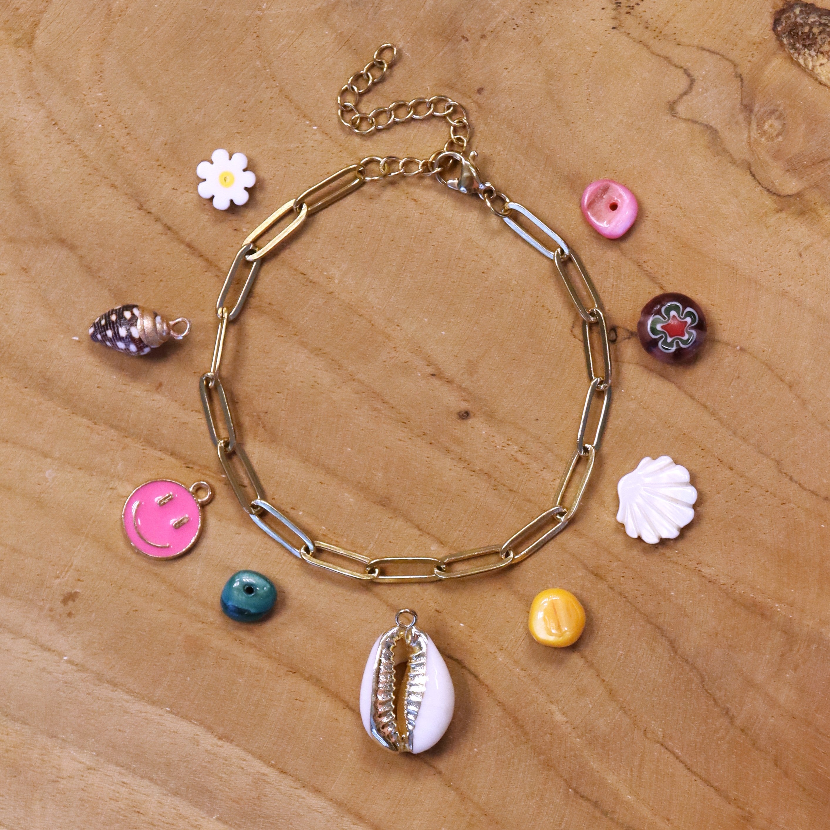 zelf bedelarmband ontwerpen goud