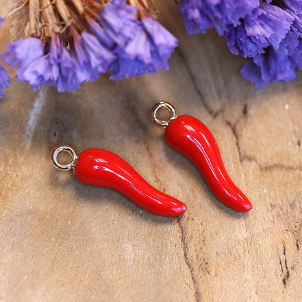 Enamel charm - red chili pepper gold