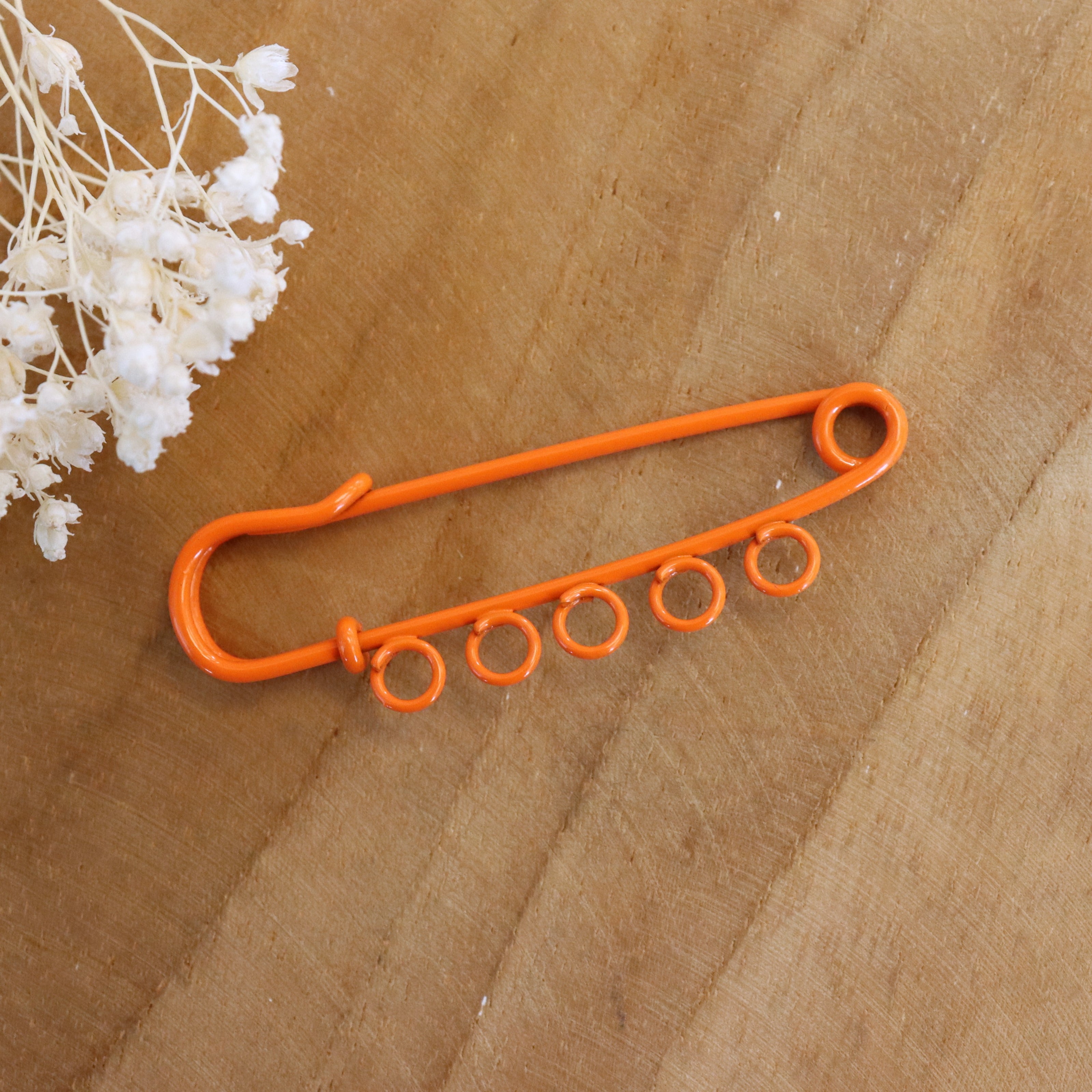 Decorative pin - orange