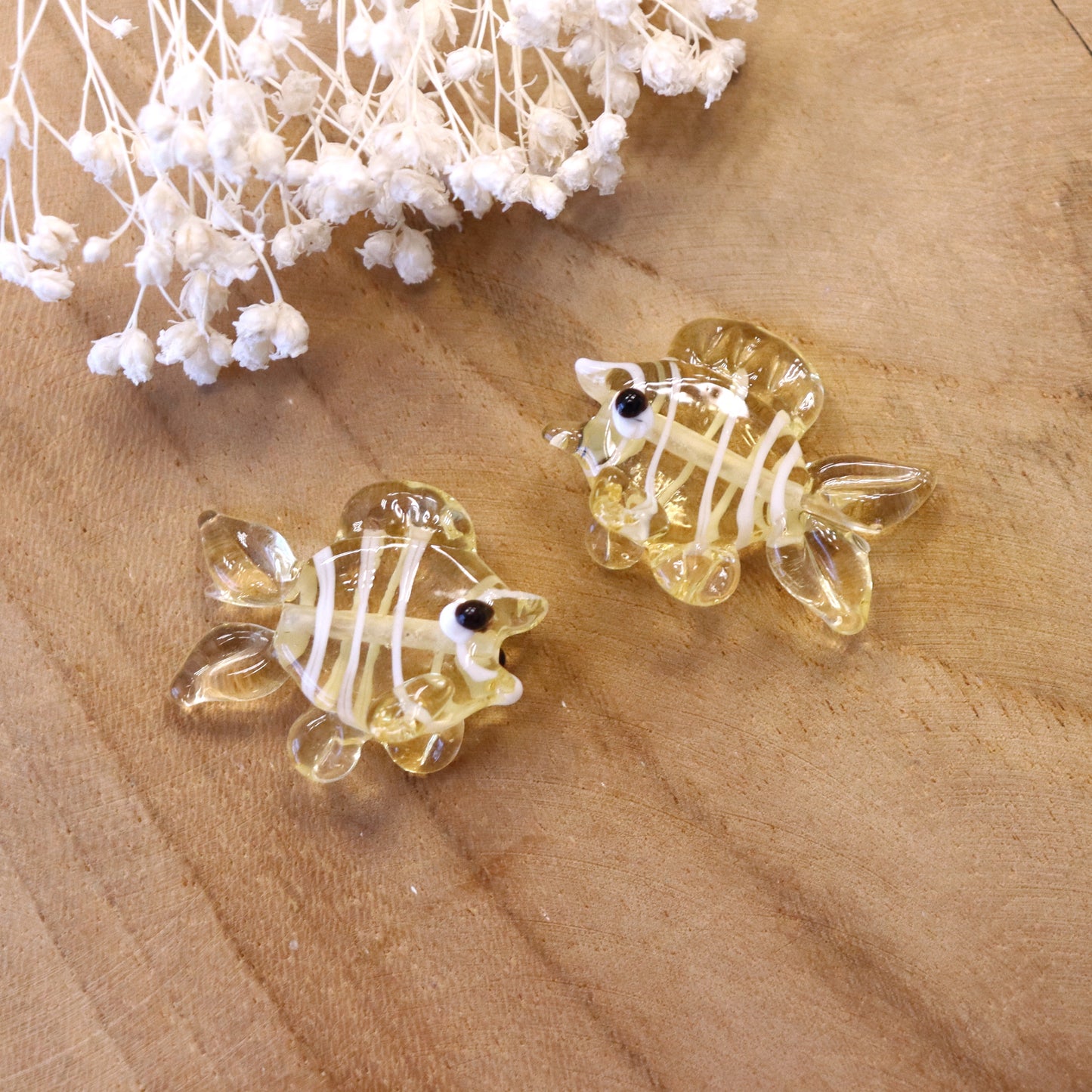 Yellow bead - striped glass bead fish