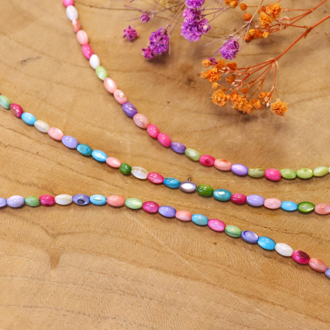 Schelpkraal ovaal multicolor - per streng