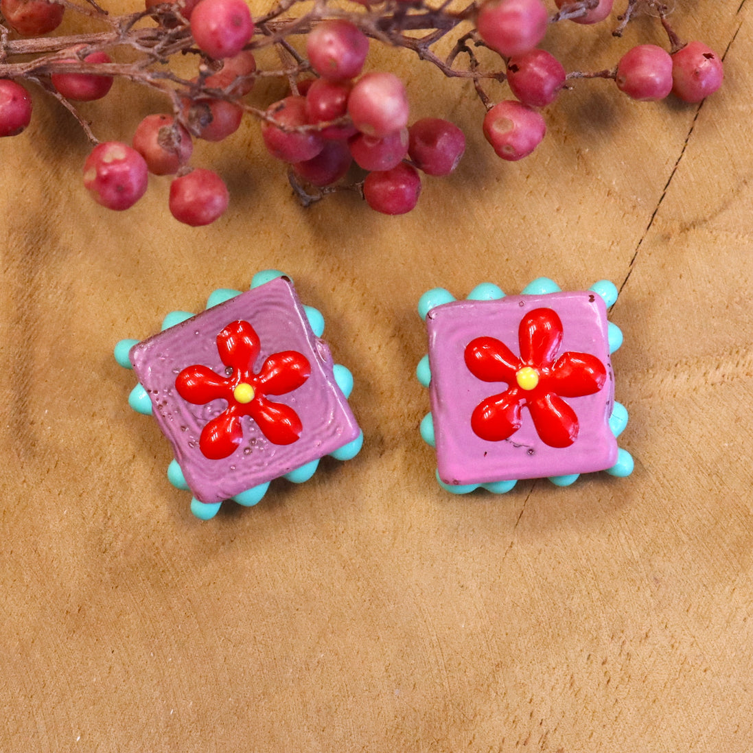Lampwork enamel kraal met bloem - paars