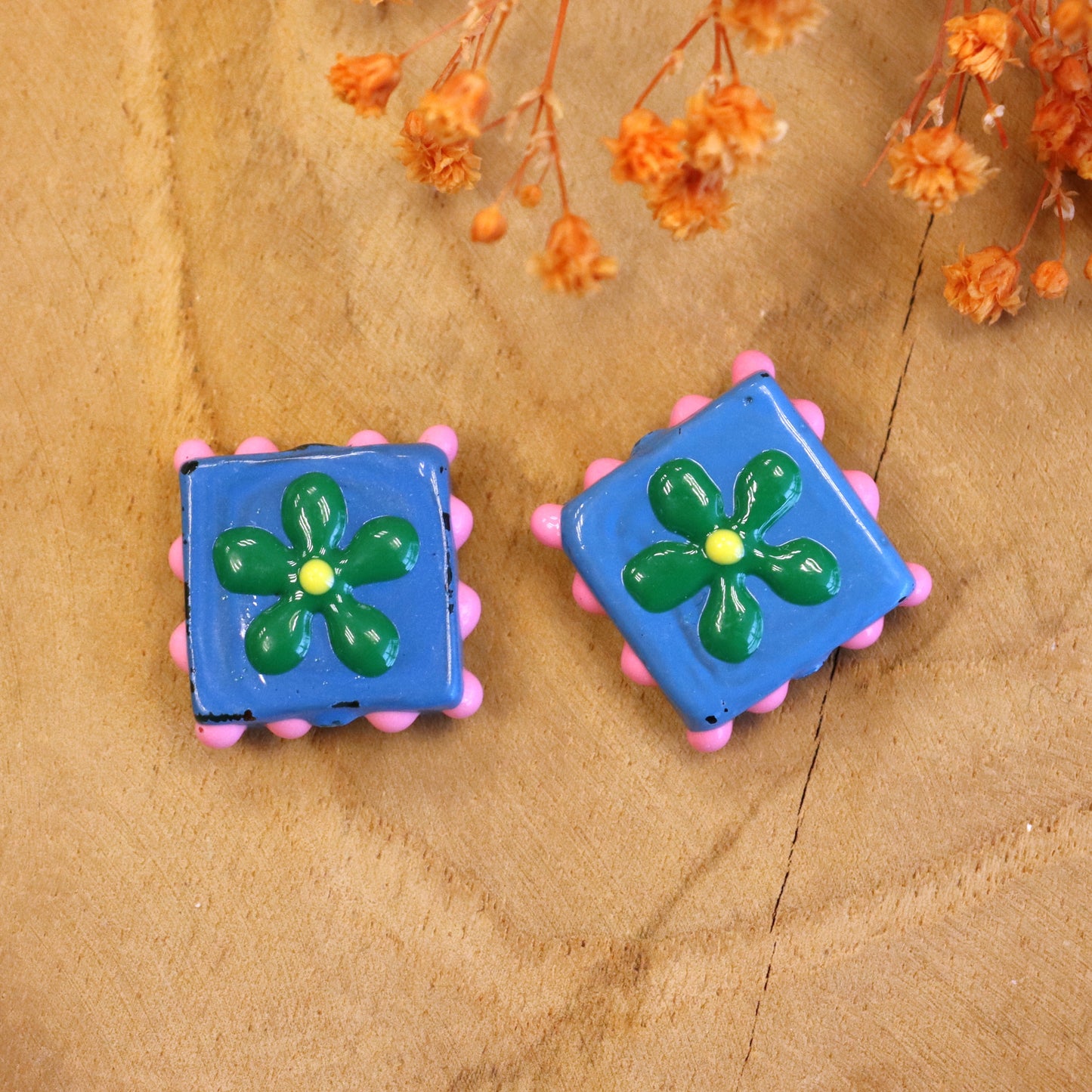 Lampwork enamel kraal met bloem - blauw