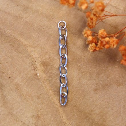 Oorringbedel schakelketting - zilver