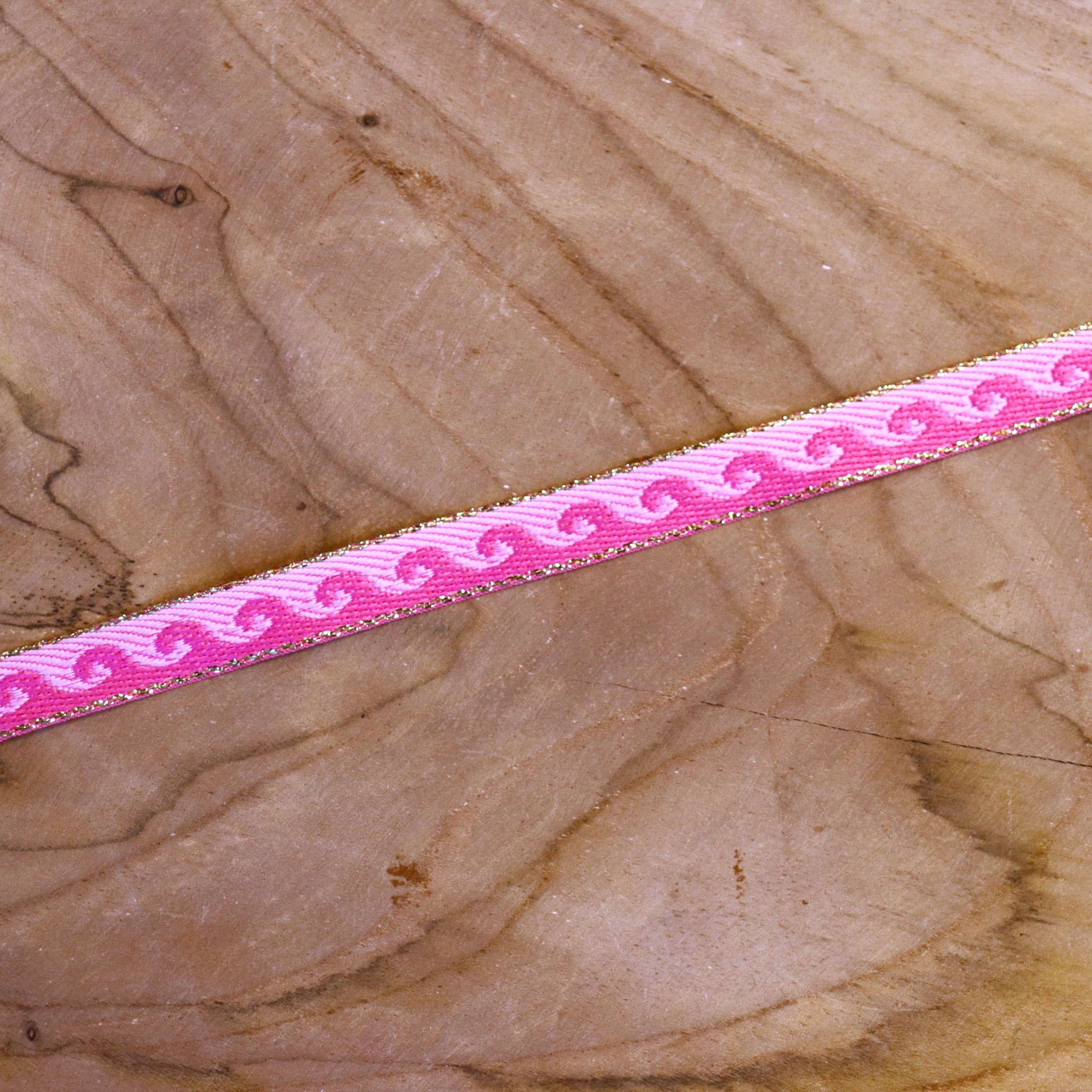 Ribbon wave rose gold