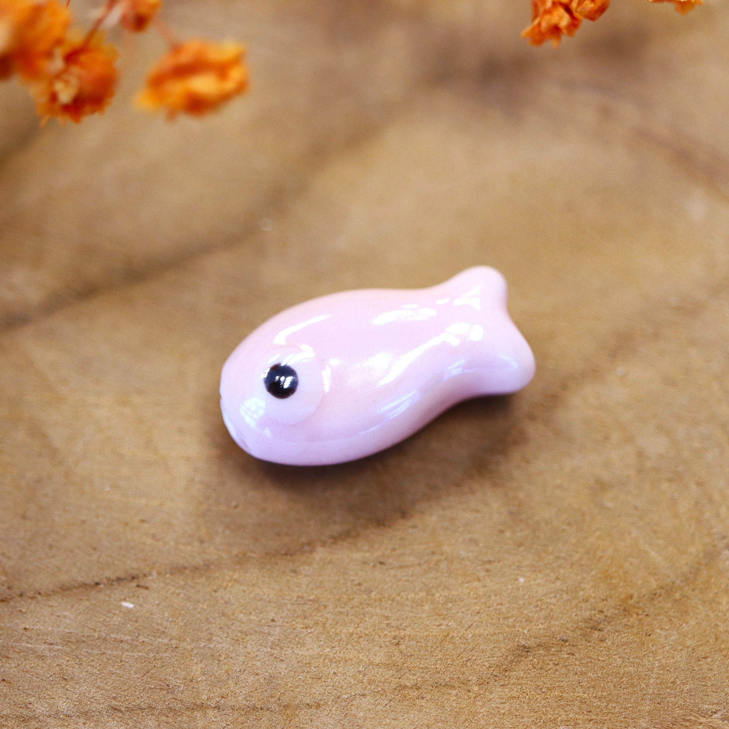 Bead pink - ceramic fish / light pink