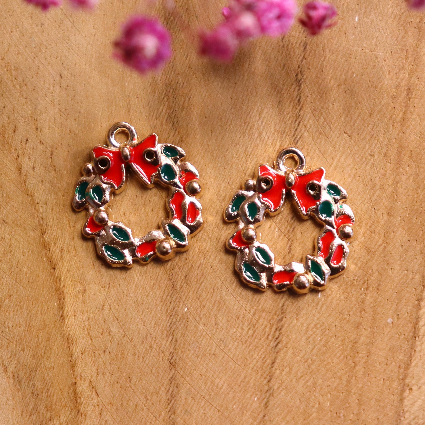 Enamel bedel - kerstkrans