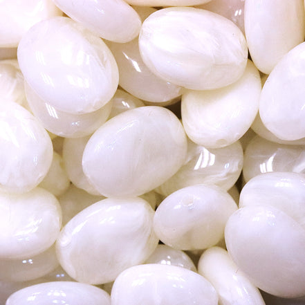 Acrylperle oval - weiß/creme