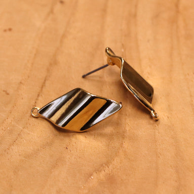 Oorsteker DQ GOUD ruit sierlijk met oogje