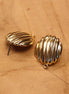 DQ GOLD round stud with striped relief and eyelet