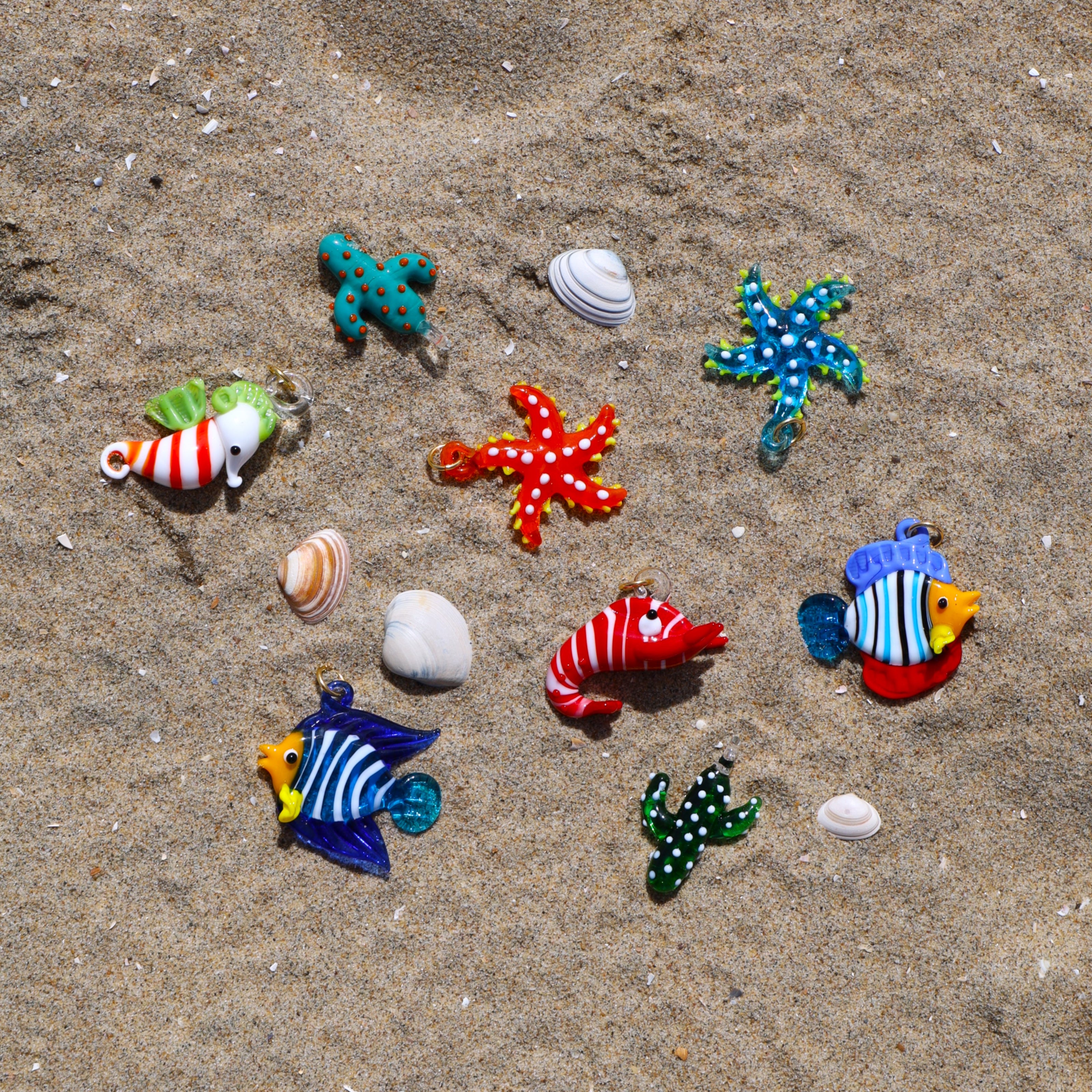 Kettingbedel - glazen vis meerkleurig